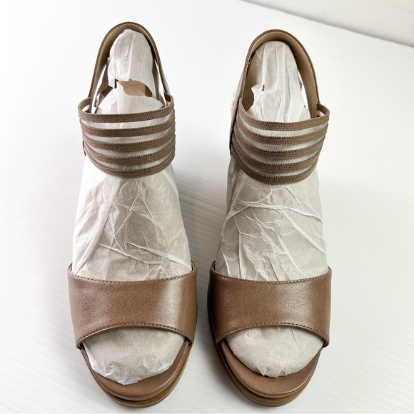 LifeStride Blaze Women's size 9.5 Beige Slingback Wedge Sandals - Picture 6 of 12